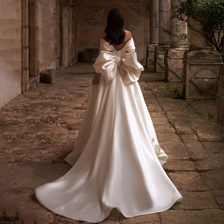 ELISABETH<br>2 In 1 Big Bow Sleeveless Satin A-Line Court Train Wedding Gown