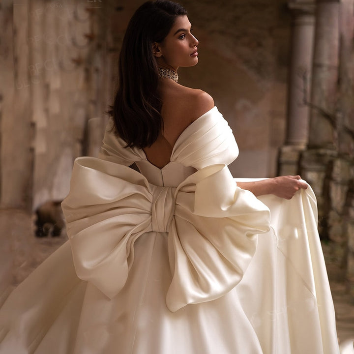 ELISABETH<br>2 In 1 Big Bow Sleeveless Satin A-Line Court Train Wedding Gown