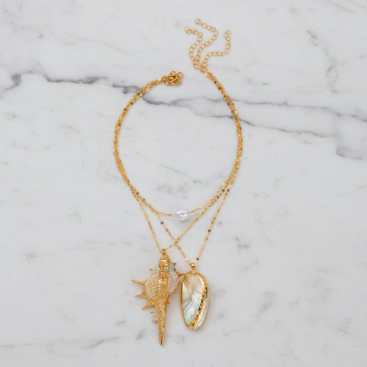 Treasure of the Tides™ Pearl &amp; Conch Shell Necklace – Gold Ocean Charm Statement Necklace