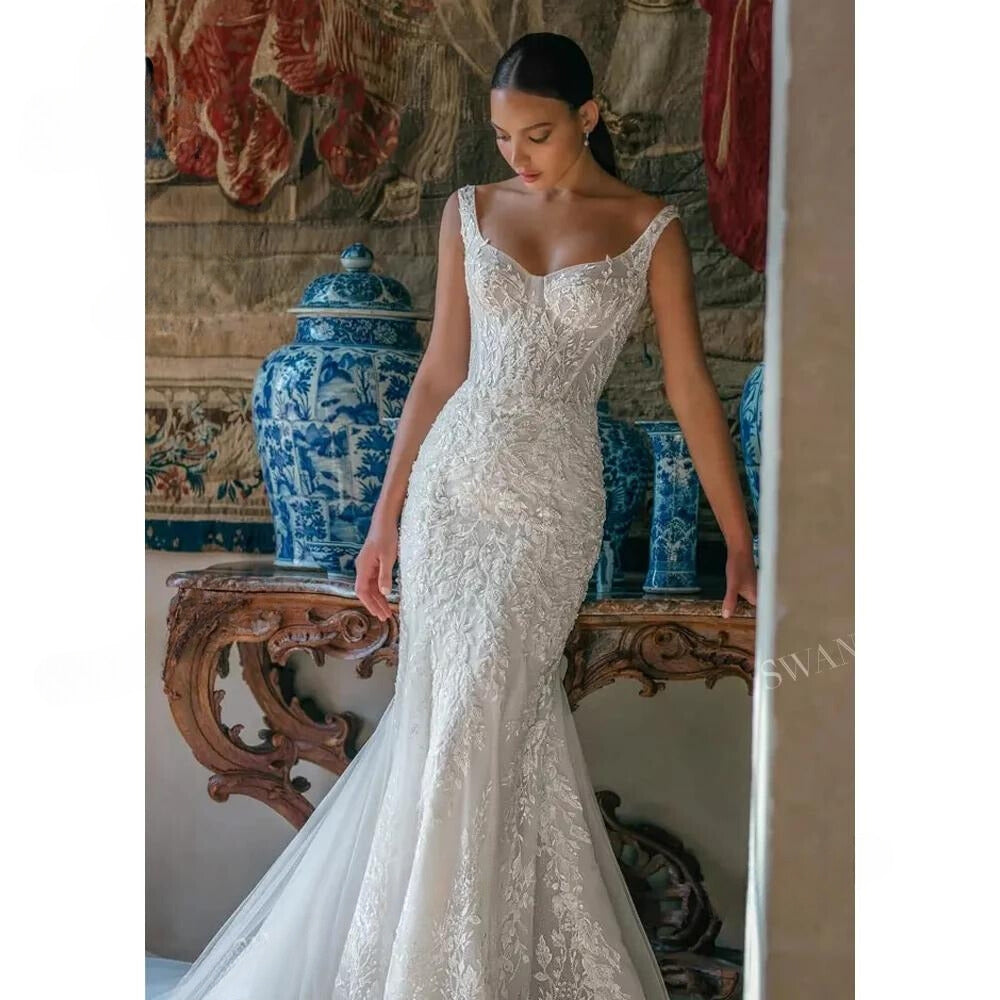 Sleeveless Mermaid Appliqué 2-in-1 Detachable Train Princess Bridal Gown