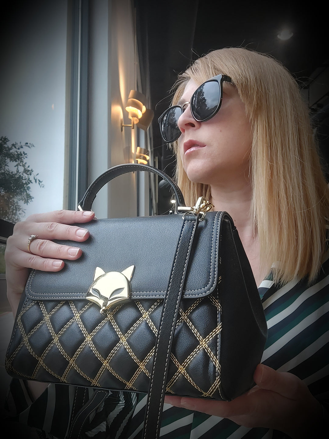 BLACK VOLPINA<br>Cowhide Leather Messenger Flap Mini Purse