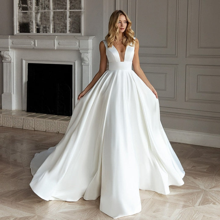 ASHLEY<br>Elegant A-Line Satin V-neck Backless Big Back Bow Sleeveless Illusion Bridal Dress