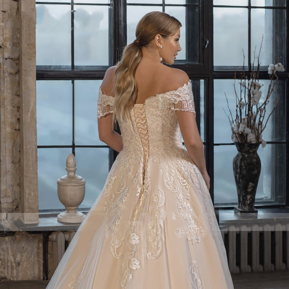 EMMA<br>Plus Size Charming Off-the-Shoulder Beaded Sweetheart Neckline A-Line Appliqué Lace-Up Bridal Gown