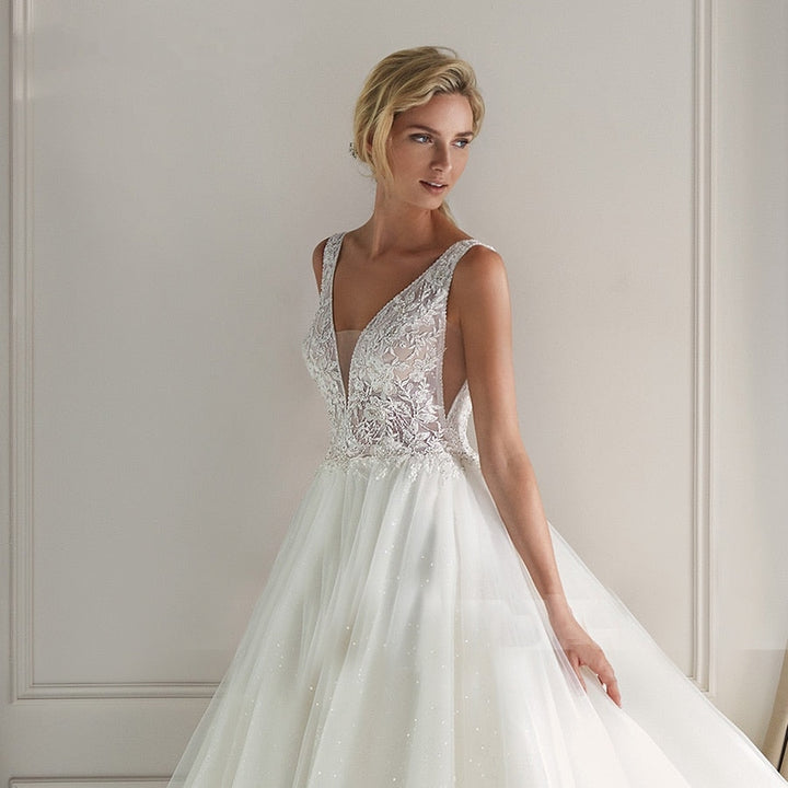 MARGOT<br>V-neck Backless Vintage Romantic Beaded Appliqué A-Line Tulle Wedding Gown