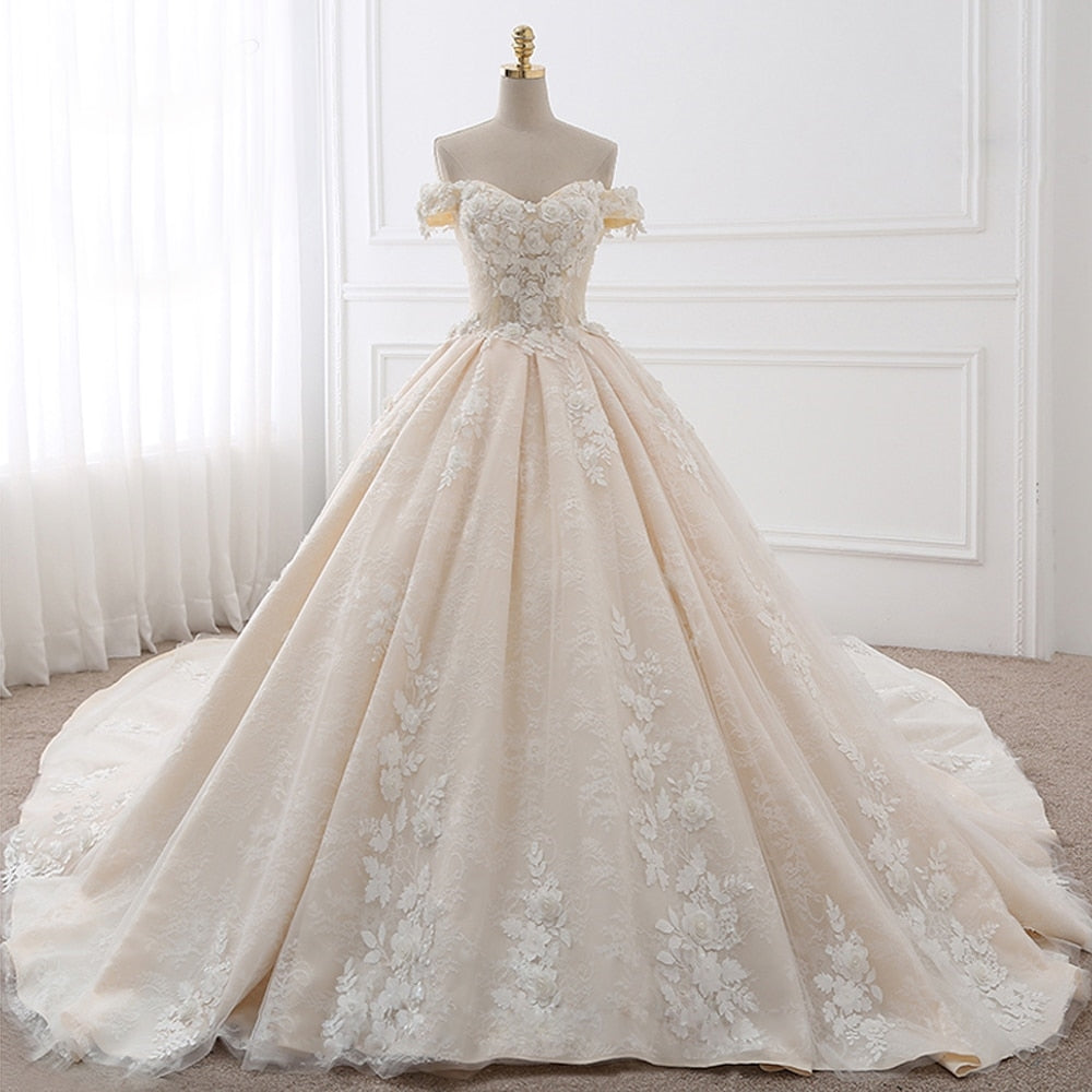 Royal Train Sweetheart Neckline Flower Appliqué and Lace Vintage Style Ball Gown Bridal Dress