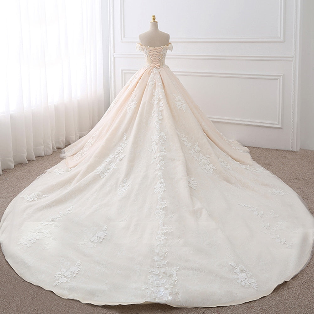 Royal Train Sweetheart Neckline Flower Appliqué and Lace Vintage Style Ball Gown Bridal Dress