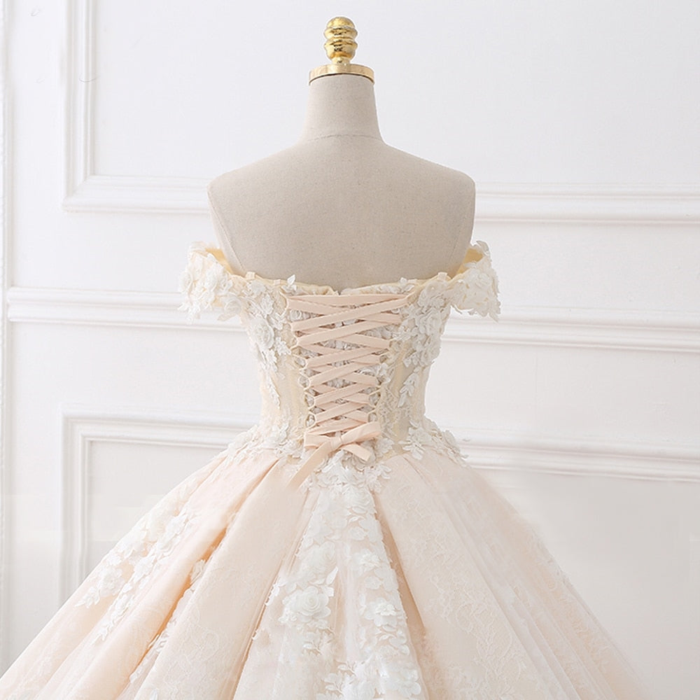 Royal Train Sweetheart Neckline Flower Appliqué and Lace Vintage Style Ball Gown Bridal Dress