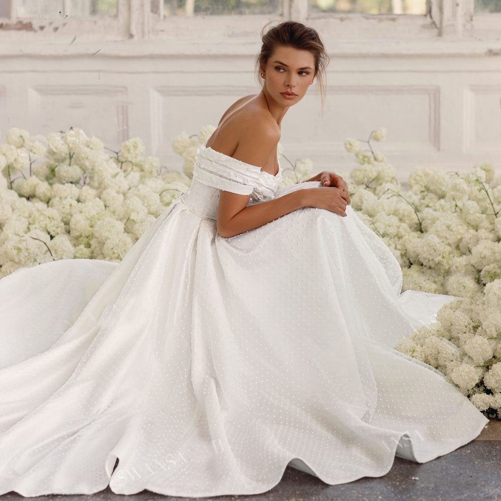 Sleeveless  Sweetheart Neckline Appliqué Beaded A-Line Wedding Gown