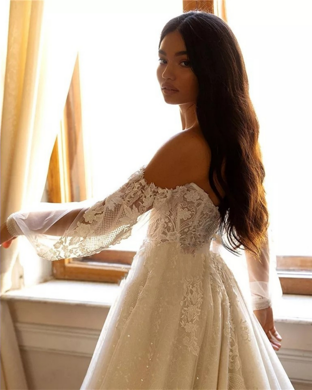  Luxury Wedding Dress Sequined Long Sleeve Lace Bridal Dress