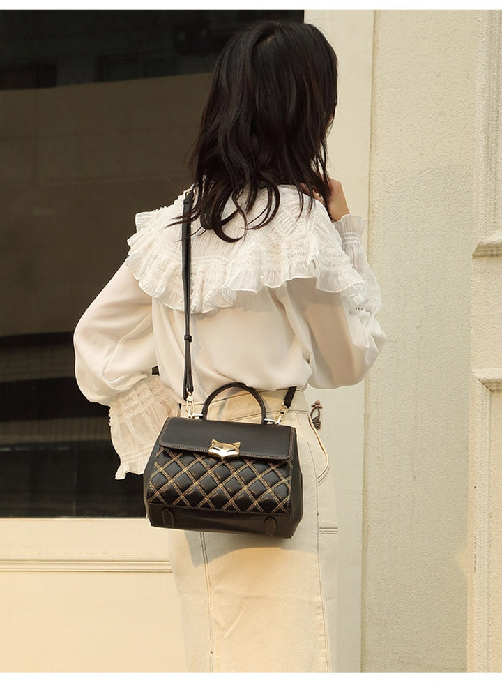 BLACK VOLPINA<br>Cowhide Leather Messenger Flap Mini Purse