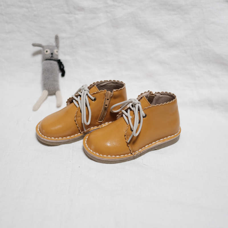 LITTLE WONDERER IN YELLOW<br>Genuine Leather Hand-Made Children's Shoes
