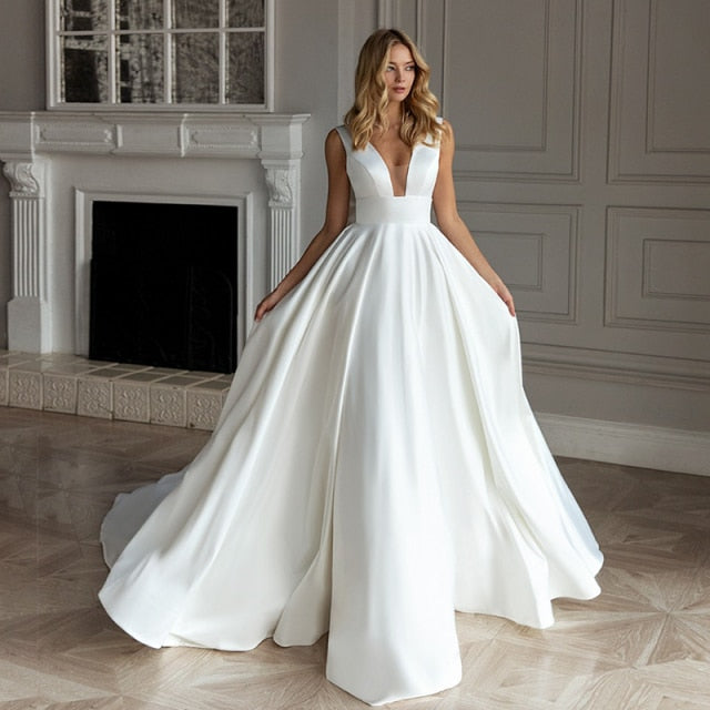 ASHLEY<br>Elegant A-Line Satin V-neck Backless Big Back Bow Sleeveless Illusion Bridal Dress
