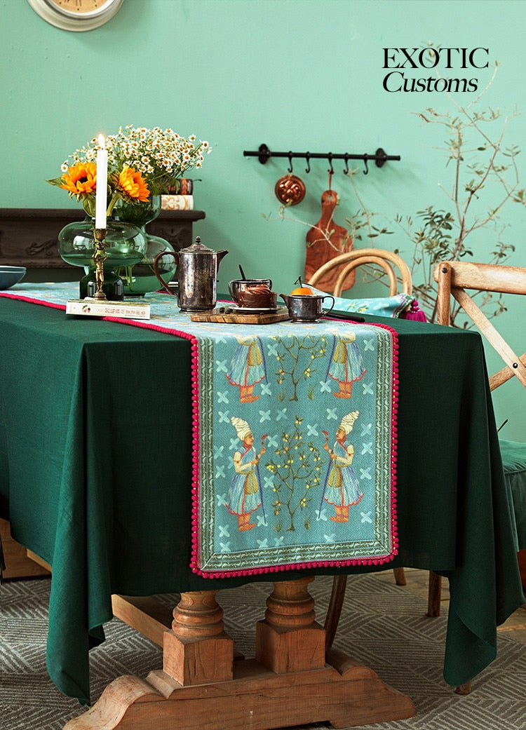 VENETIAN TRADER'S WORLD TRIP<br>Luxurious Wool Table Runner